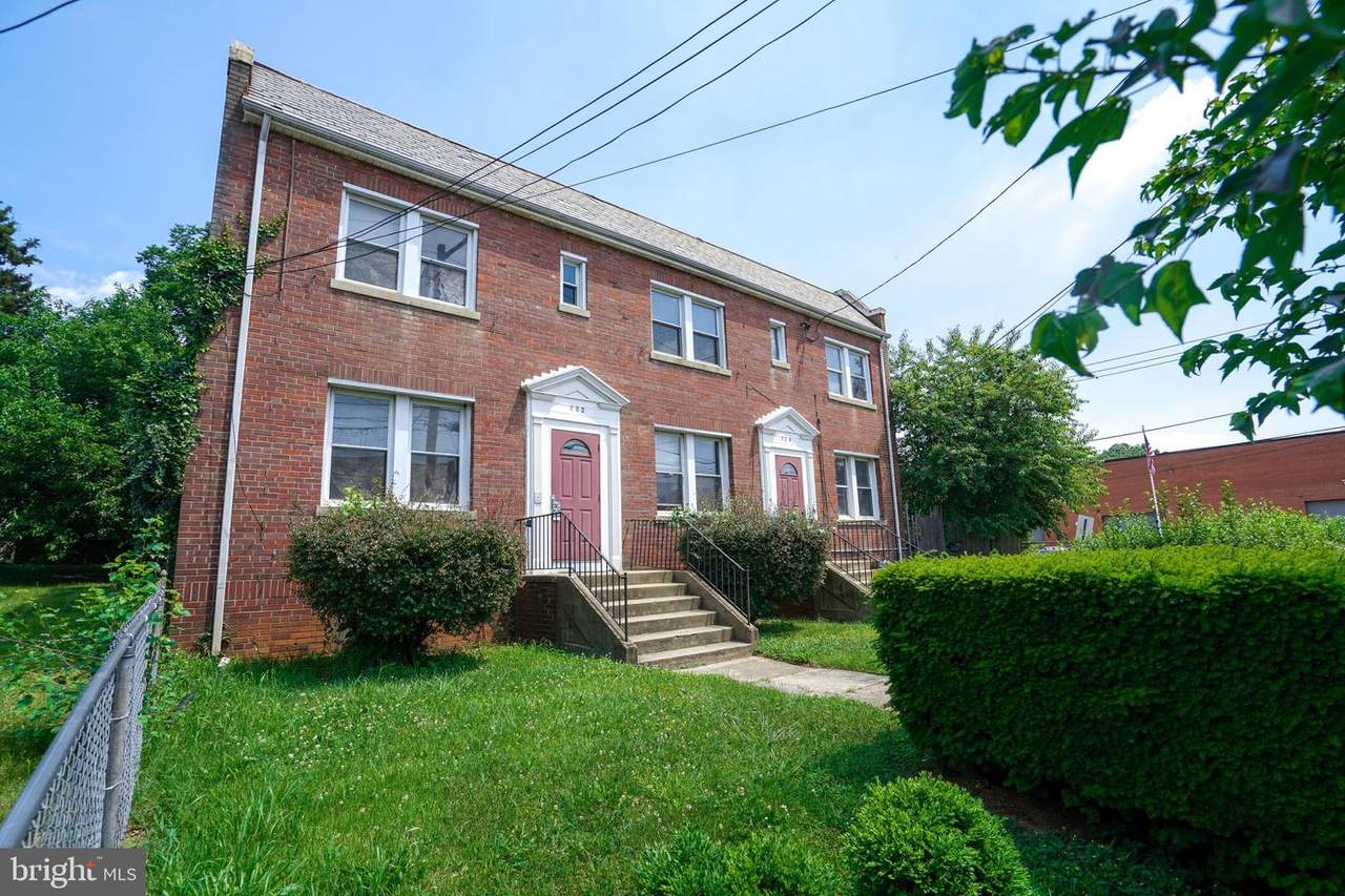 722 Hamlin Street - Photo 1