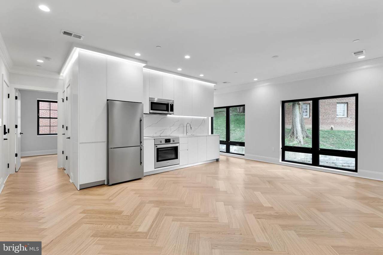 2630 39TH Street - Photo 1