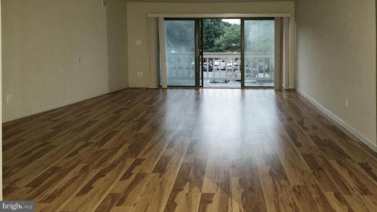 5822 Royal Ridge Drive - Photo 1
