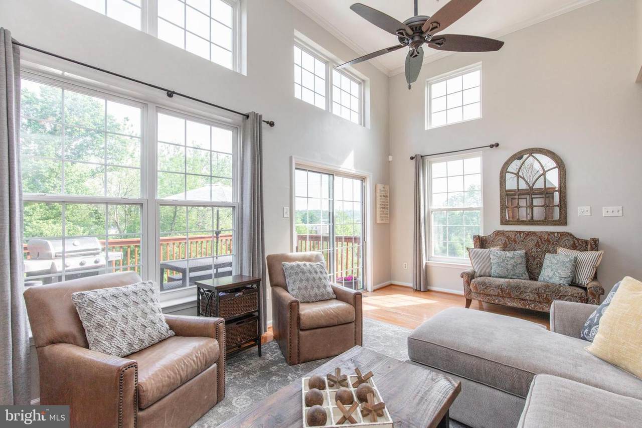 423 Fort Hill Circle - Photo 1