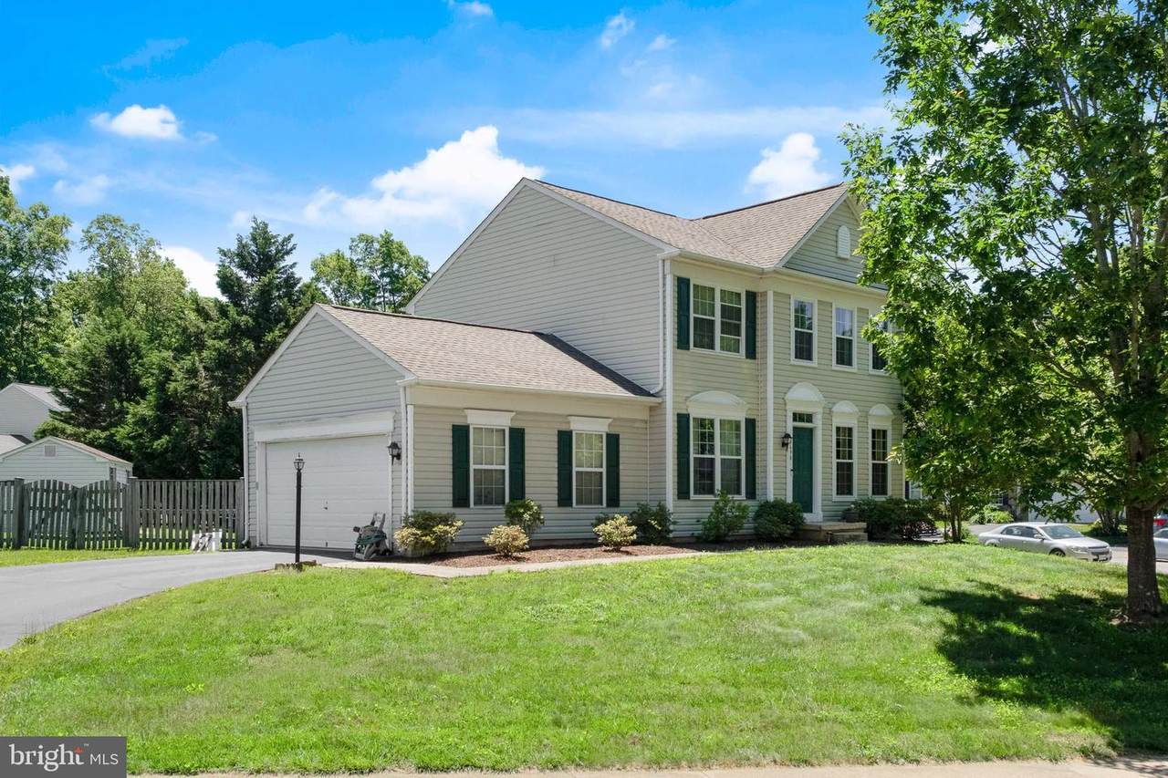 5698 Moonbeam Drive - Photo 1