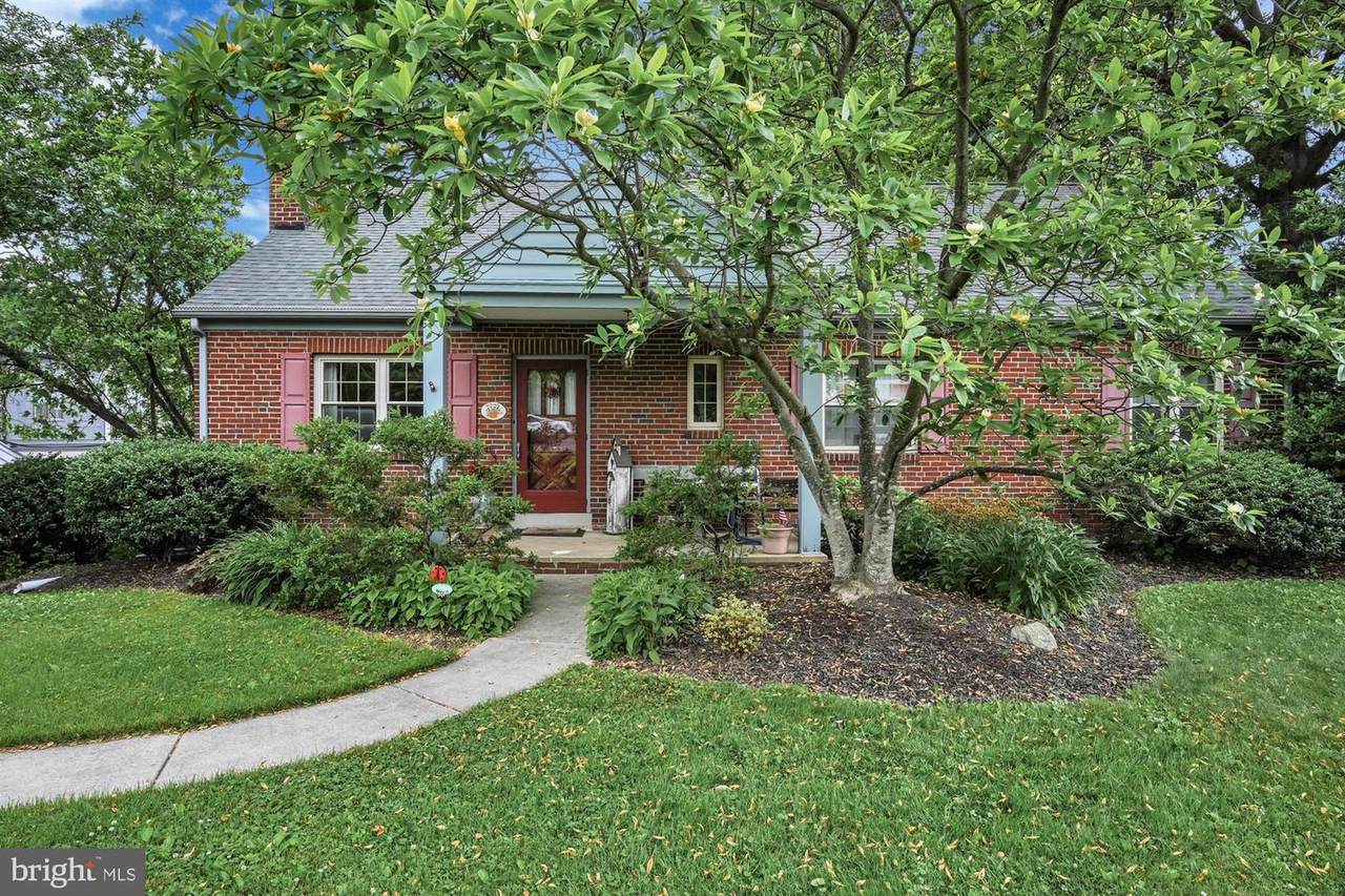 2120 Columbia Avenue - Photo 1