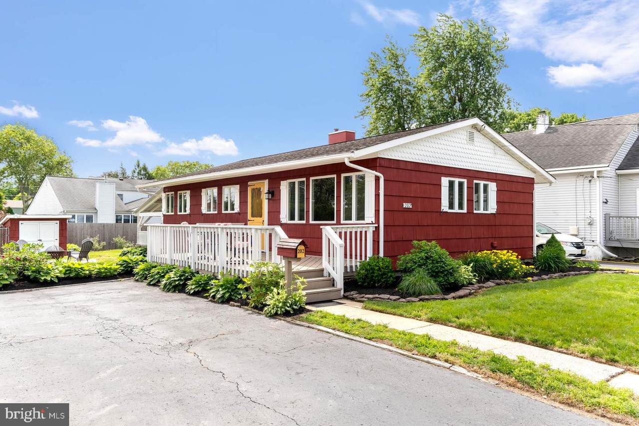 202 Marshall Avenue - Photo 1