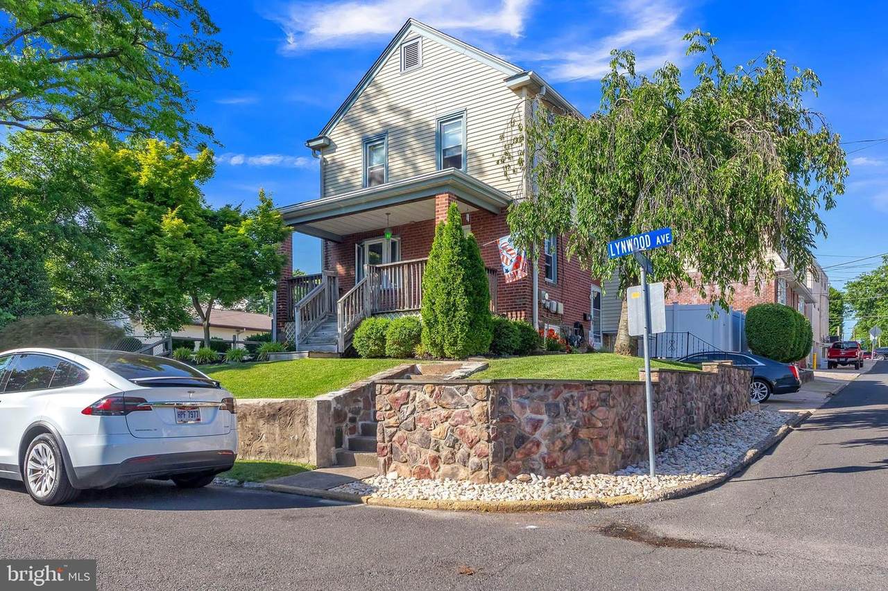301 Lynwood Avenue - Photo 1