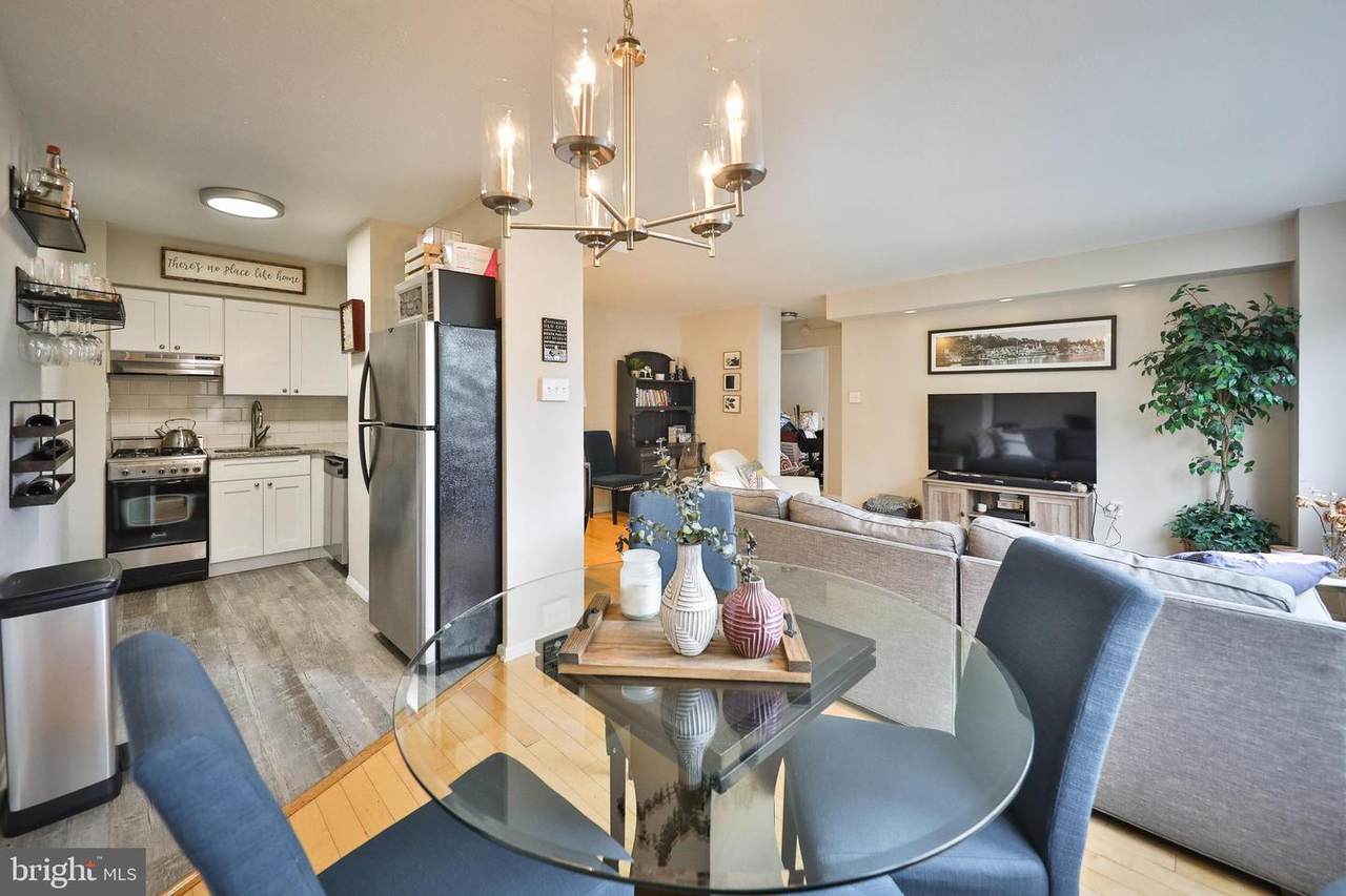 2101-17 Chestnut Street - Photo 1