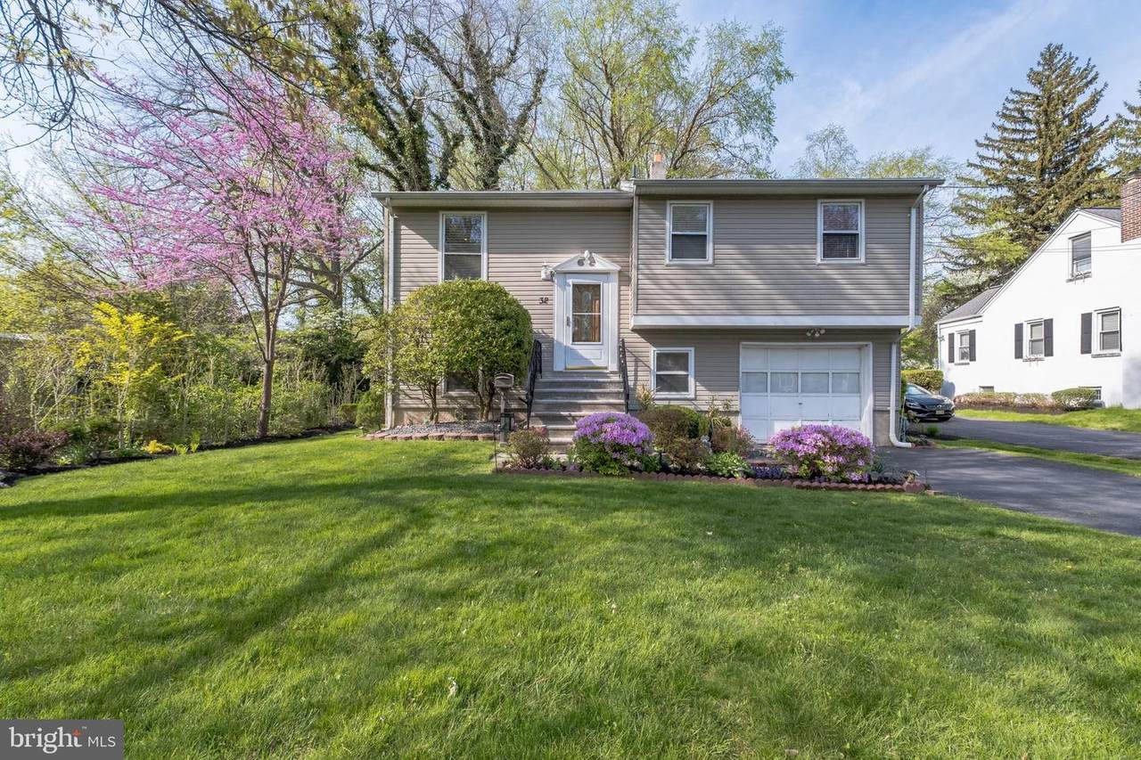 32 Smithfield Avenue - Photo 1