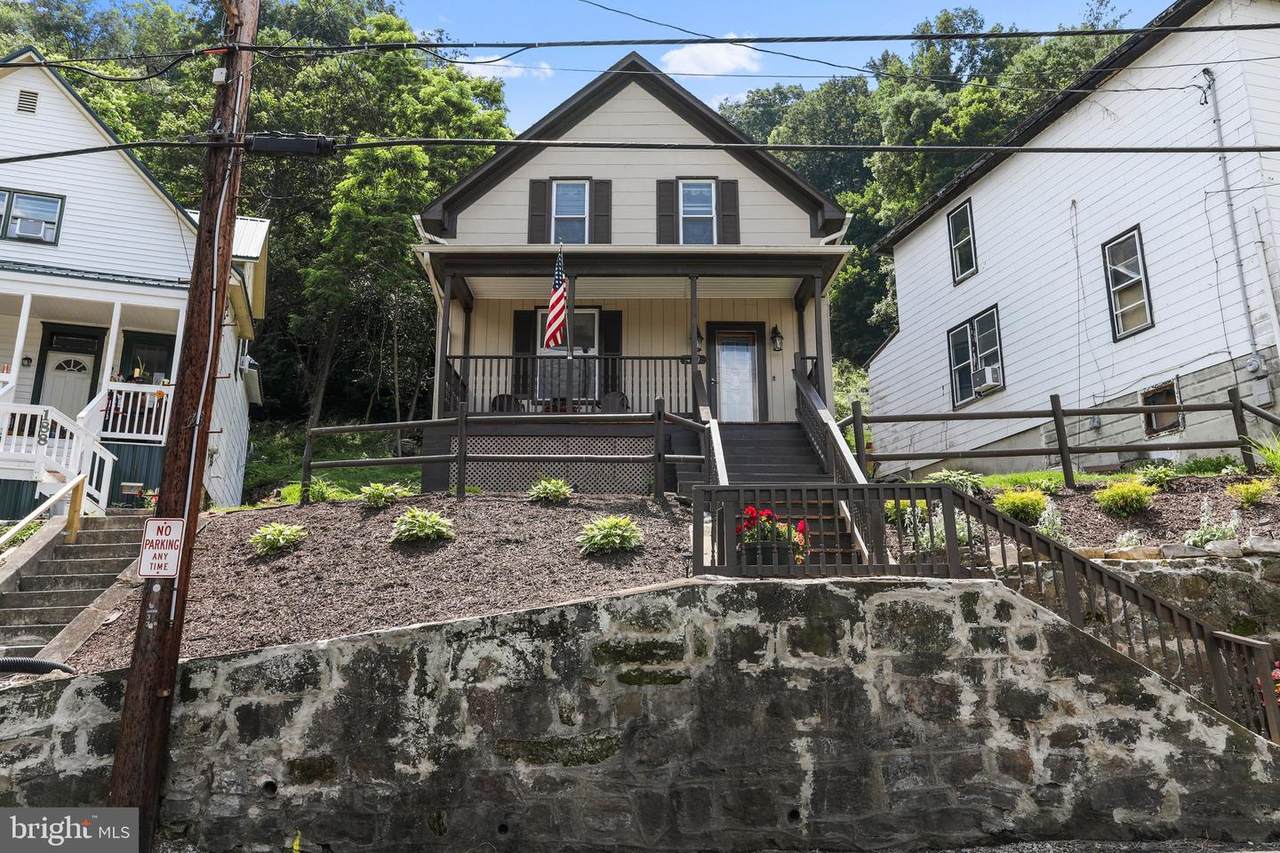 439 Main Street - Photo 1