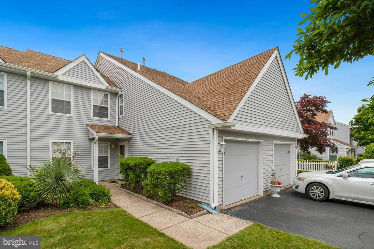 323 Birch Hollow Drive - Photo 1