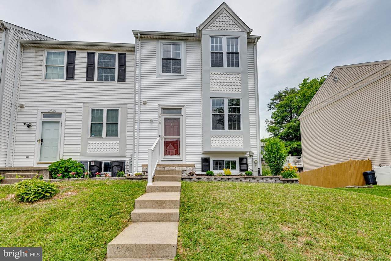 4242 Chapelgate Place - Photo 1