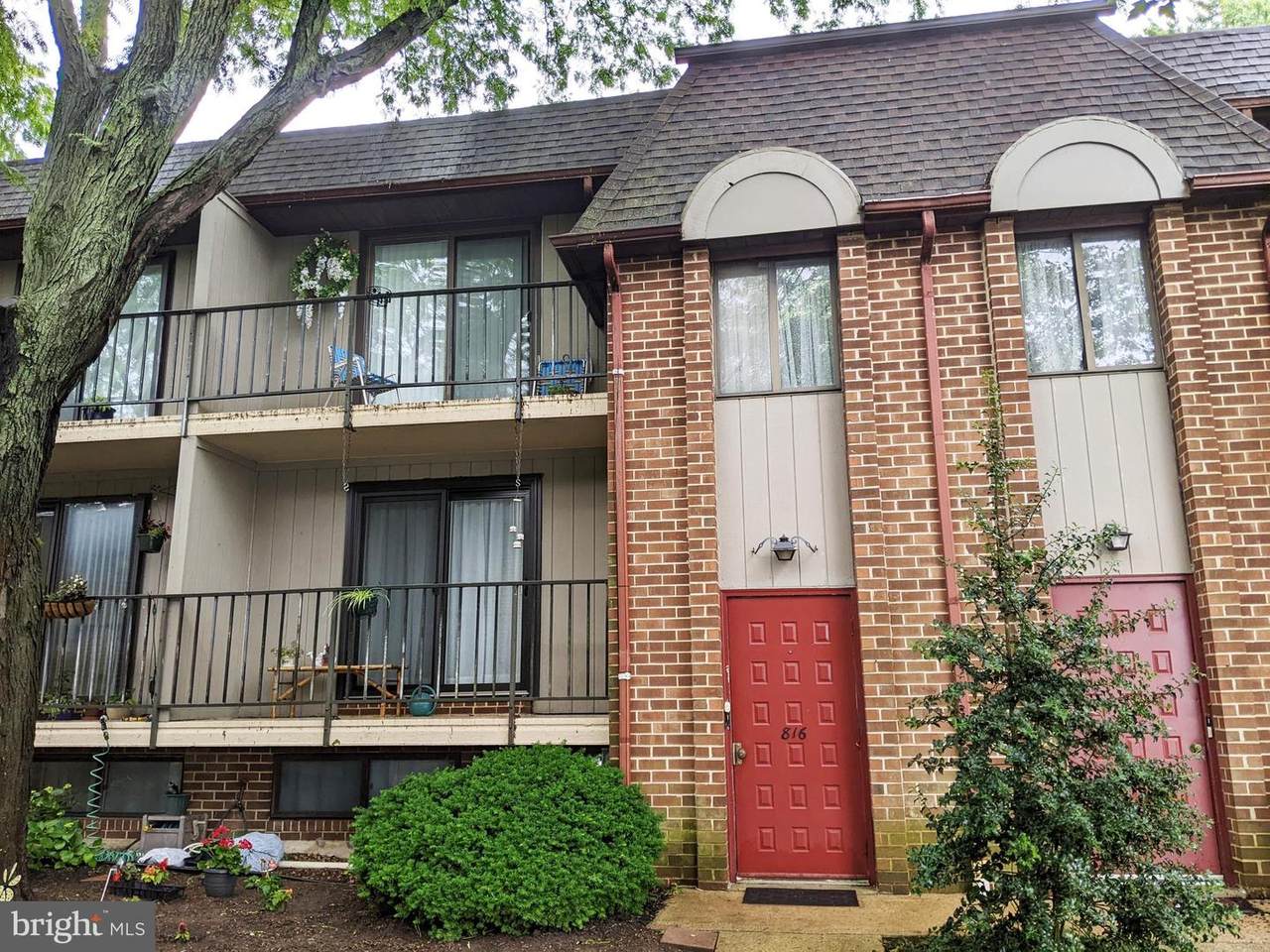 816-B Putnam Boulevard - Photo 1