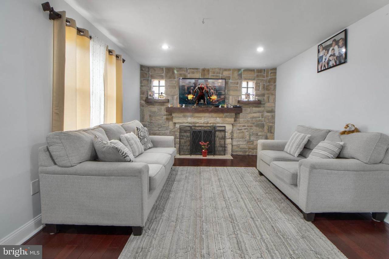 5707 38TH Avenue - Photo 1