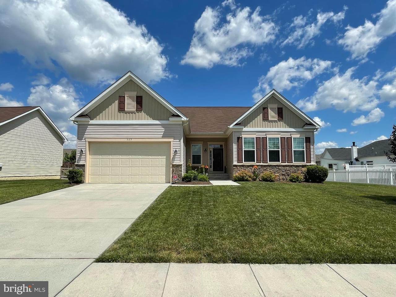 303 Aldershot Drive - Photo 1