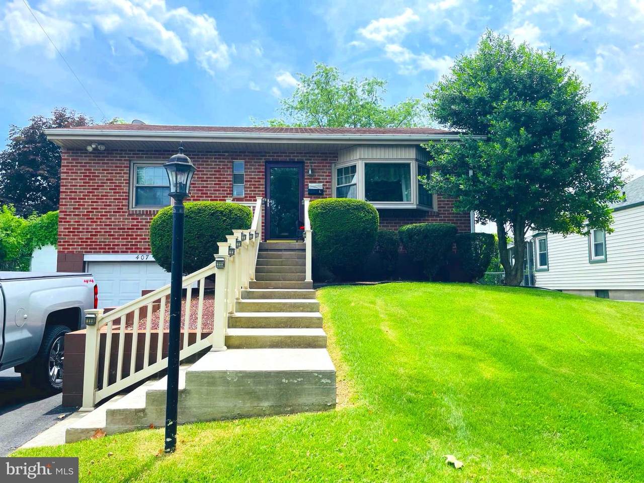 407 Caroline Street - Photo 1