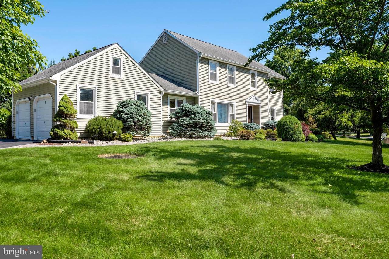 1 Oakwood Way - Photo 1
