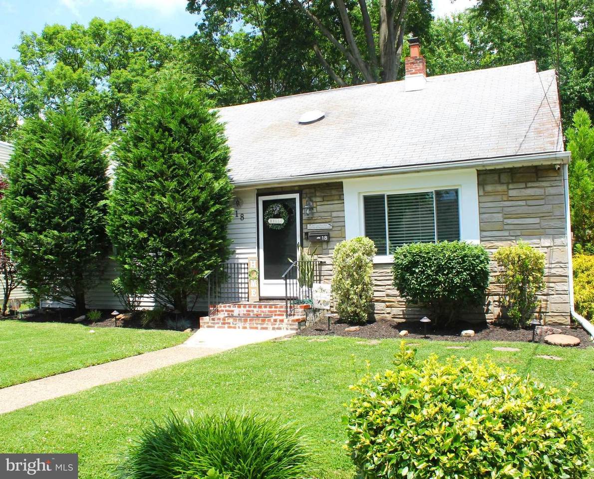 18 Browning Avenue - Photo 1