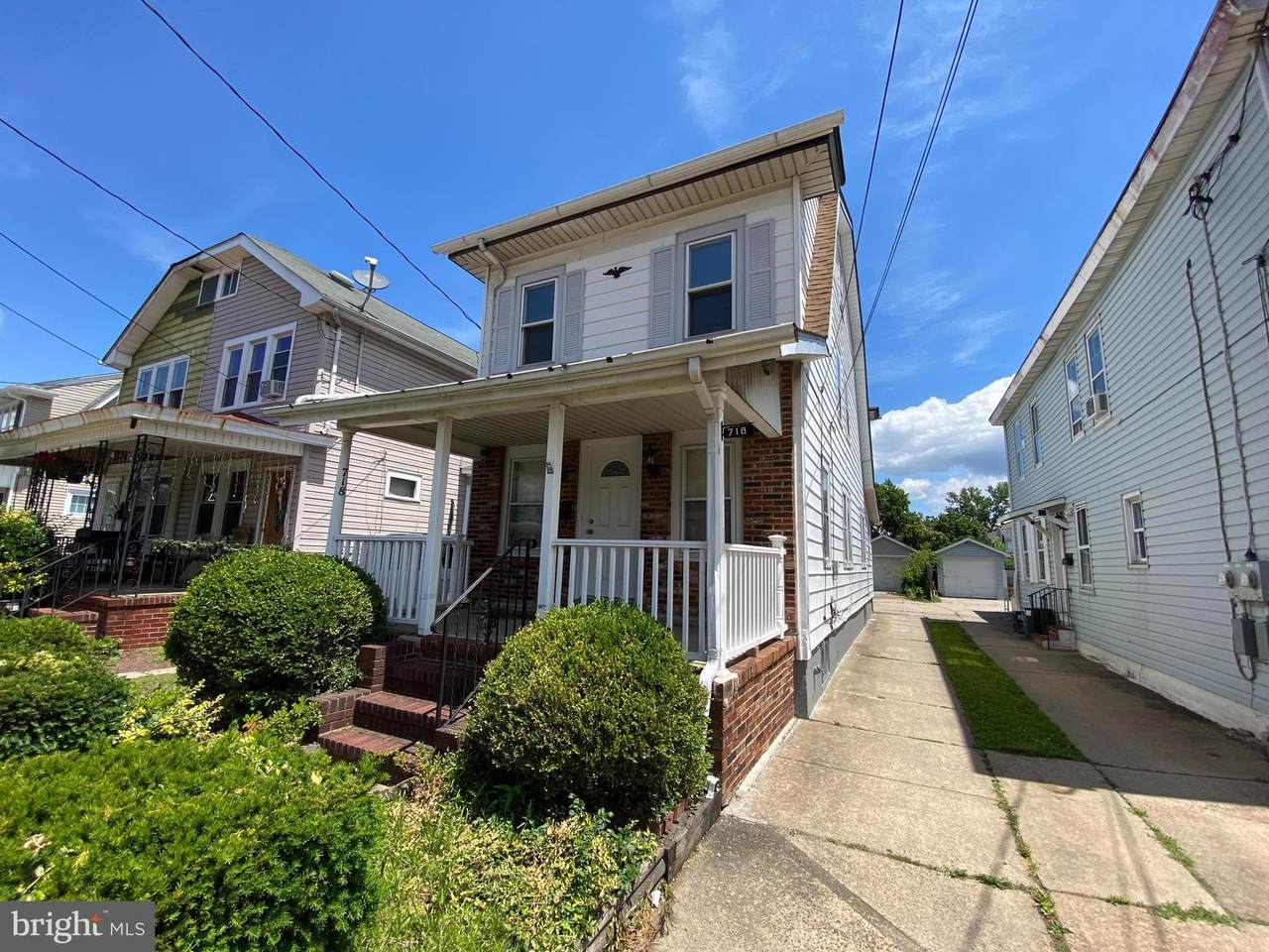 718 Olden Avenue - Photo 1