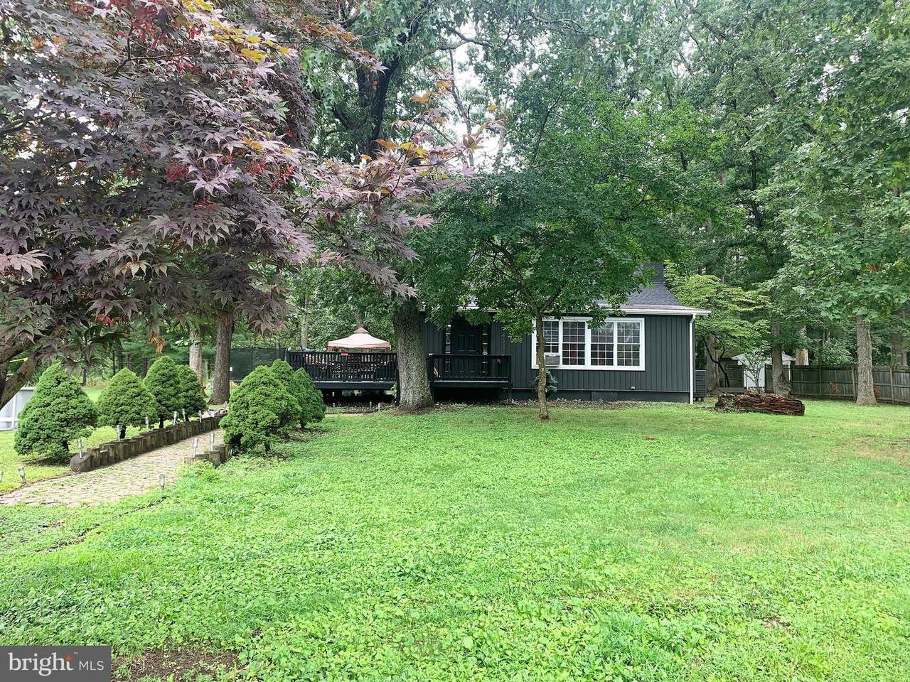 453 Dogwood Avenue - Photo 1