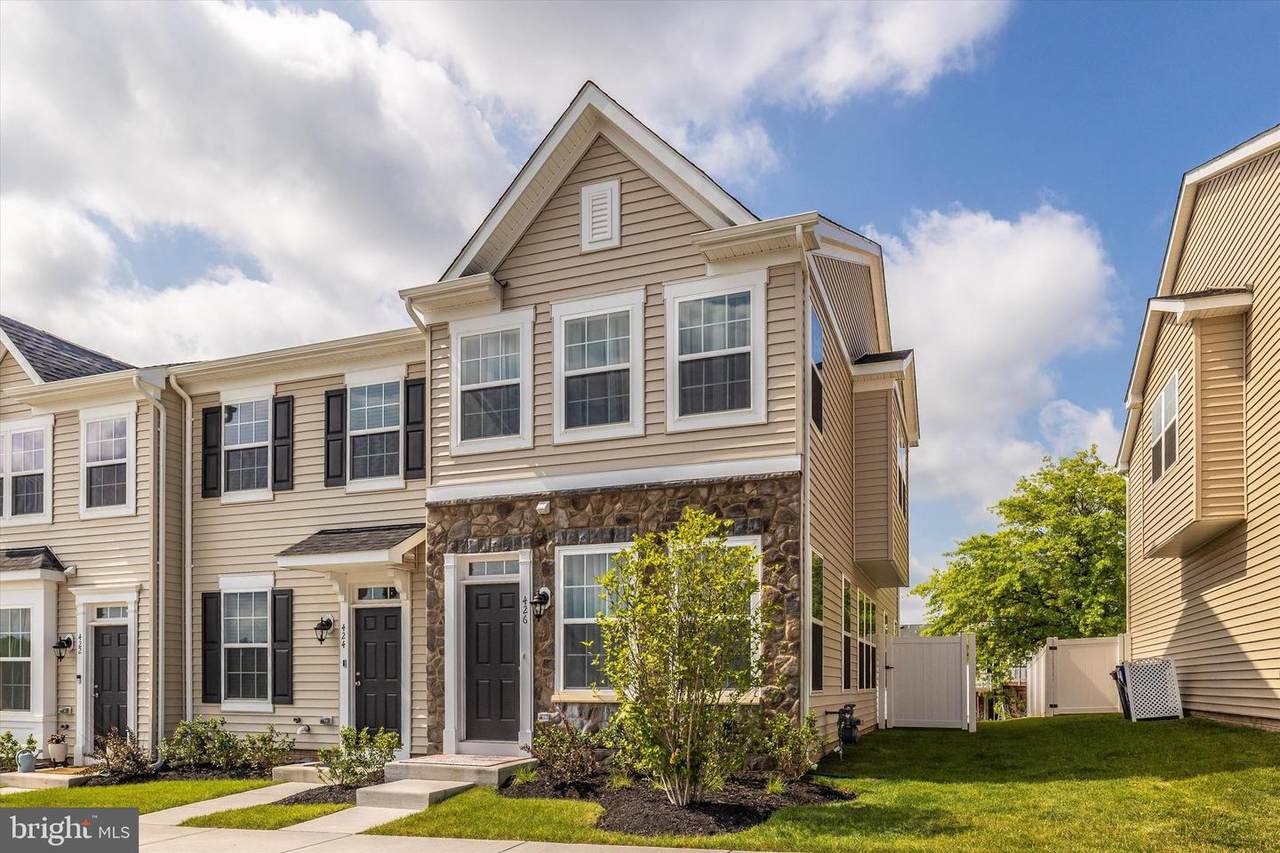 426 Pemberton Park Lane - Photo 1