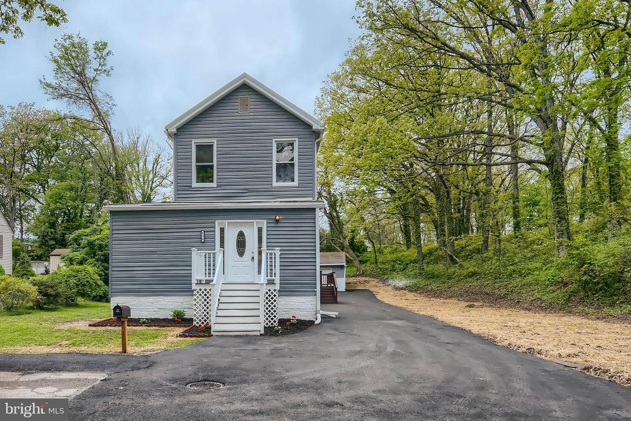 418 1ST Avenue - Photo 1
