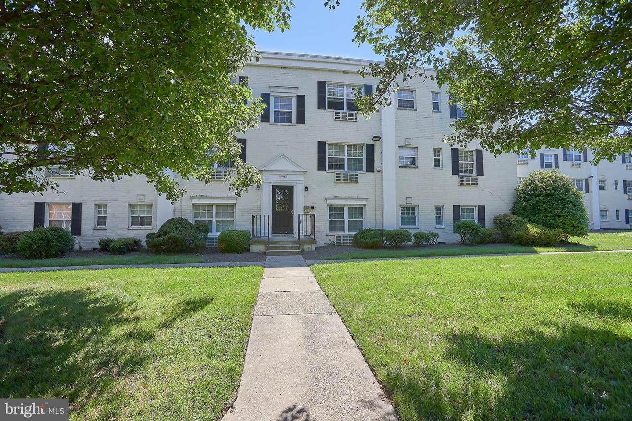 2237 Farrington Avenue - Photo 1