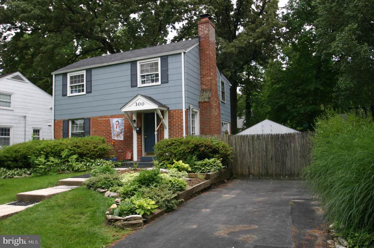 300 Williamsburg Drive - Photo 1