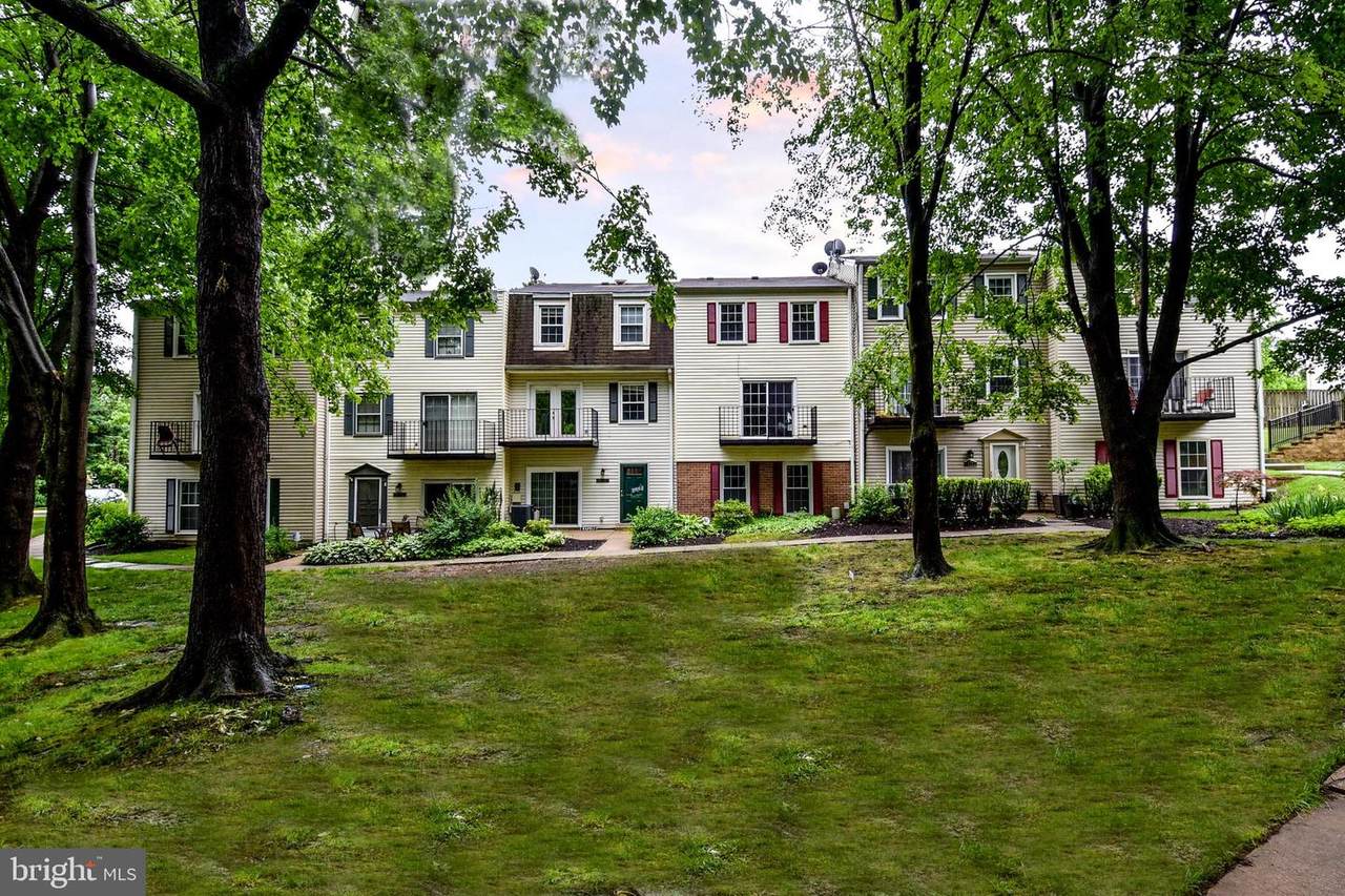 9174 Broken Oak Place - Photo 1