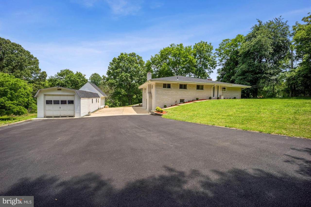 2610 Old Largo Road - Photo 1