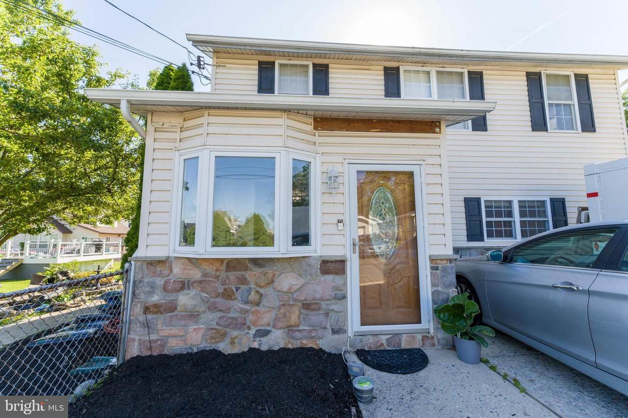 2812 5TH AVE - Photo 1