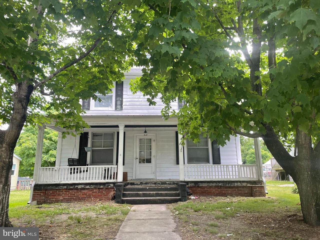 312 Sunset Avenue - Photo 1