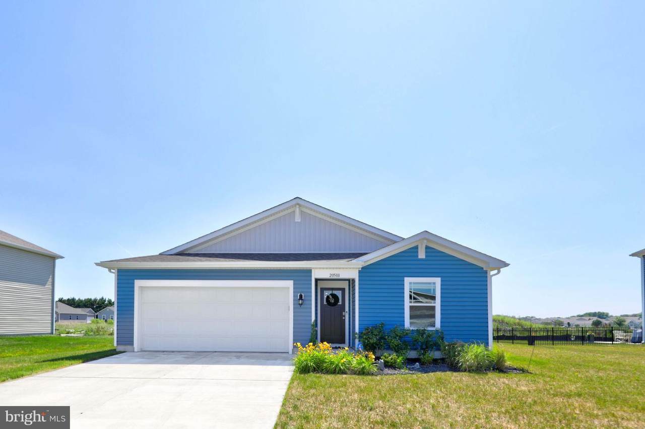 20588 Smithfield Circle - Photo 1
