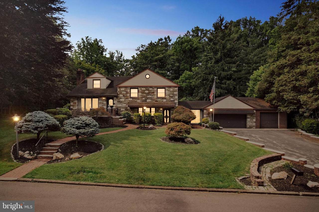 428 Pheasant Lane - Photo 1