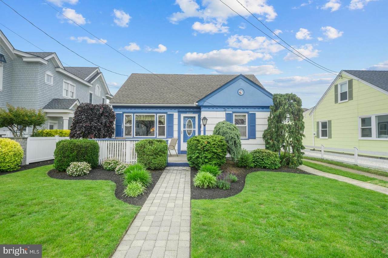 10208 2ND Avenue - Photo 1