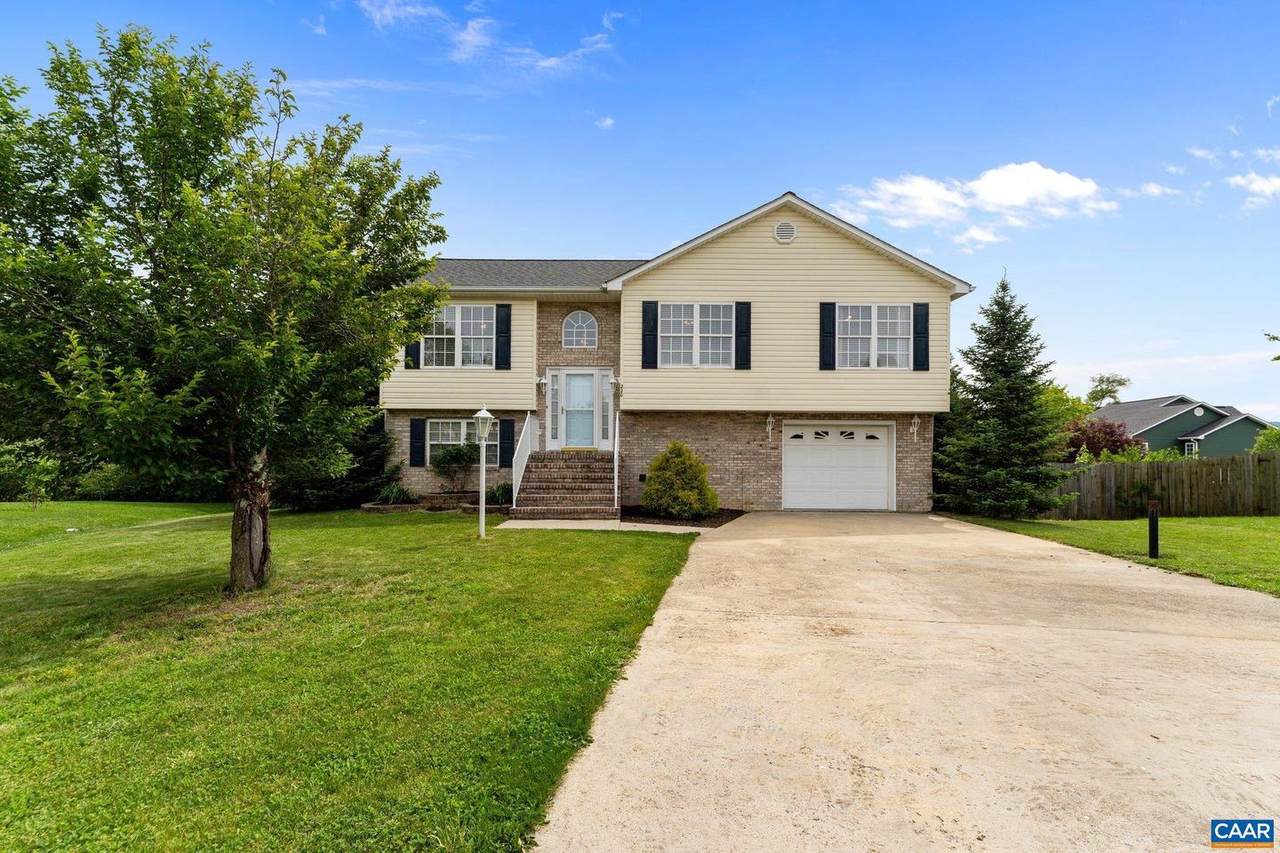 220 Mayfield Ln - Photo 1
