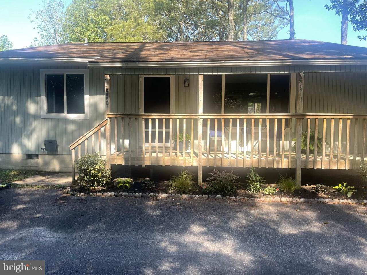 886D Garfield Parkway - Photo 1