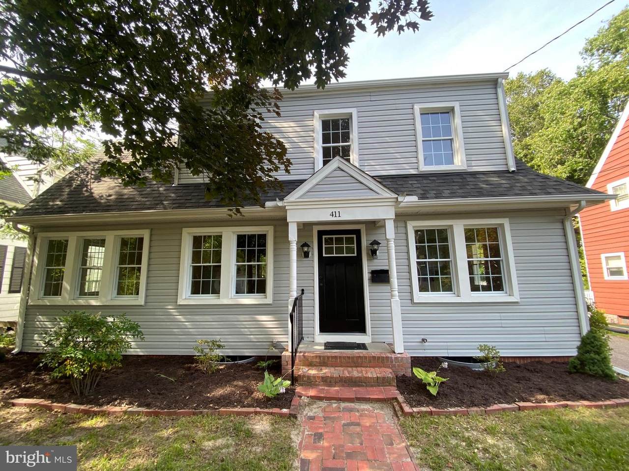 411 Monticello Avenue - Photo 1