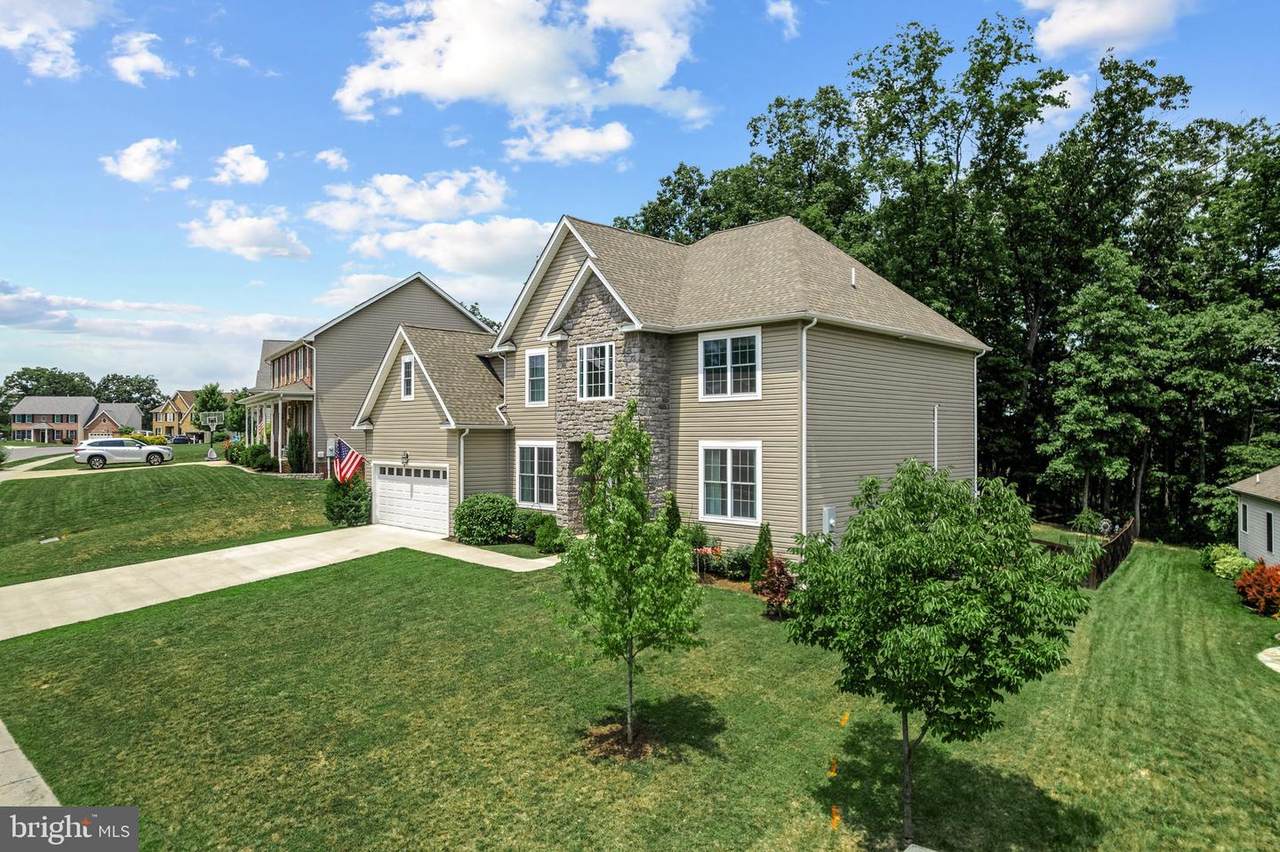 121 Wales Court - Photo 1
