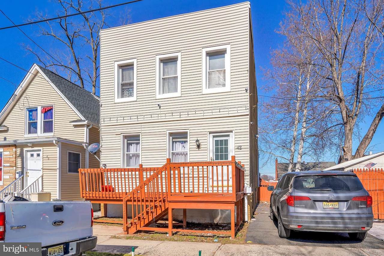 42 Larch Street - Photo 1