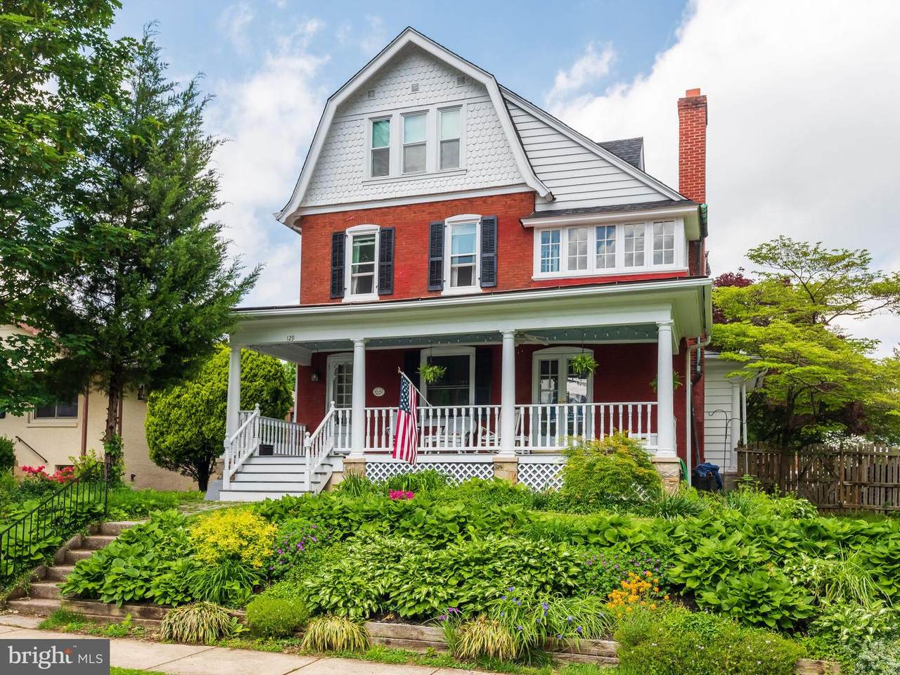 129 6TH Street - Photo 1