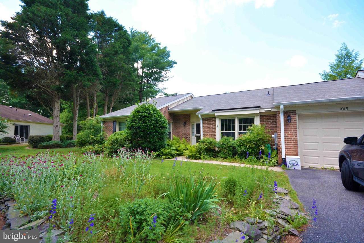 1015 Mastline Drive - Photo 1
