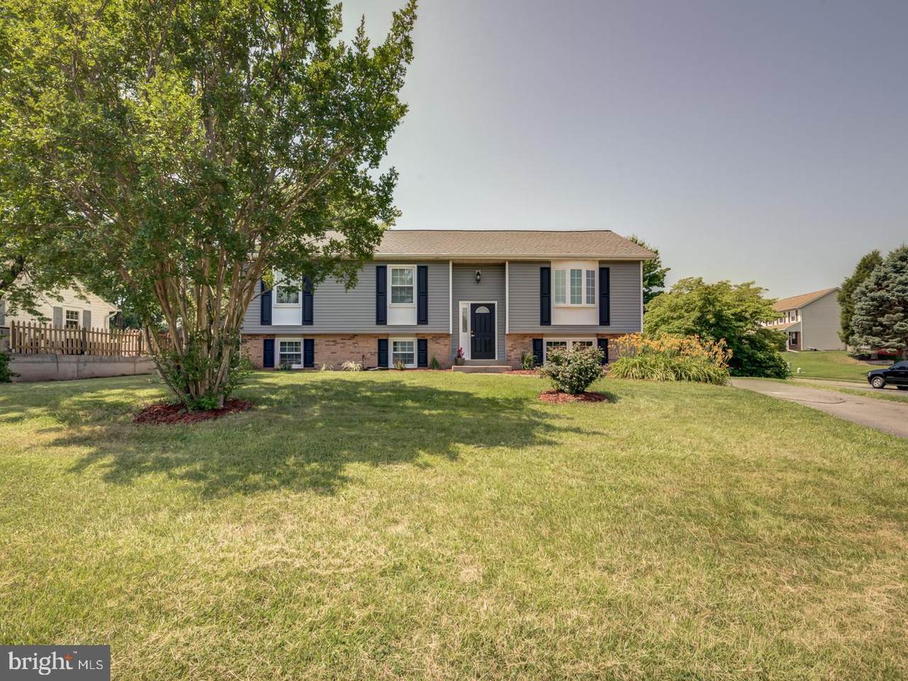 10218 Battlefield Drive - Photo 1