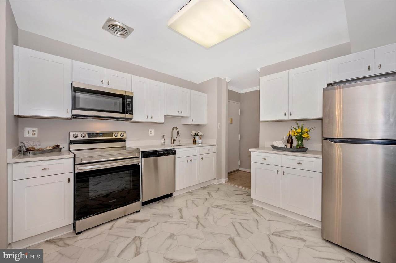 11305 Commonwealth Drive - Photo 1