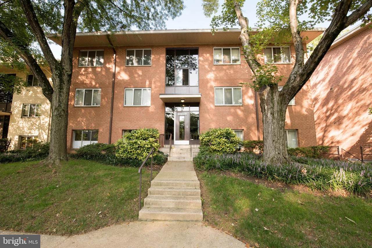 10208 Rockville Pike - Photo 1