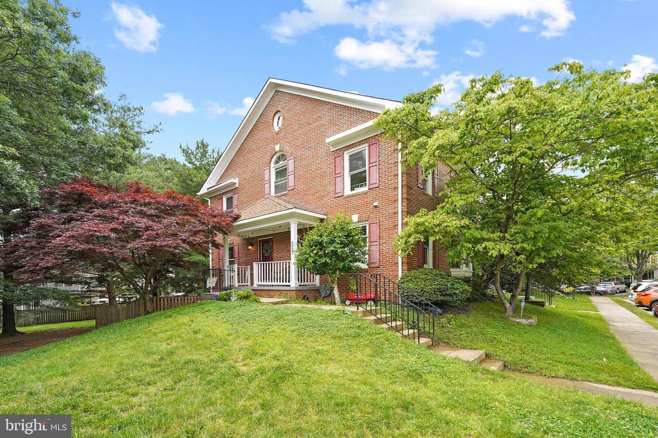 6023 Rockton Court - Photo 1
