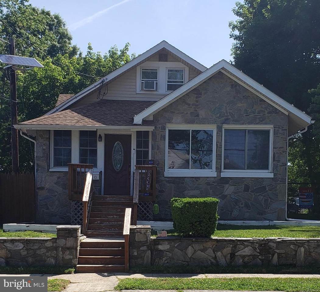 410 Hemlock Terrace - Photo 1