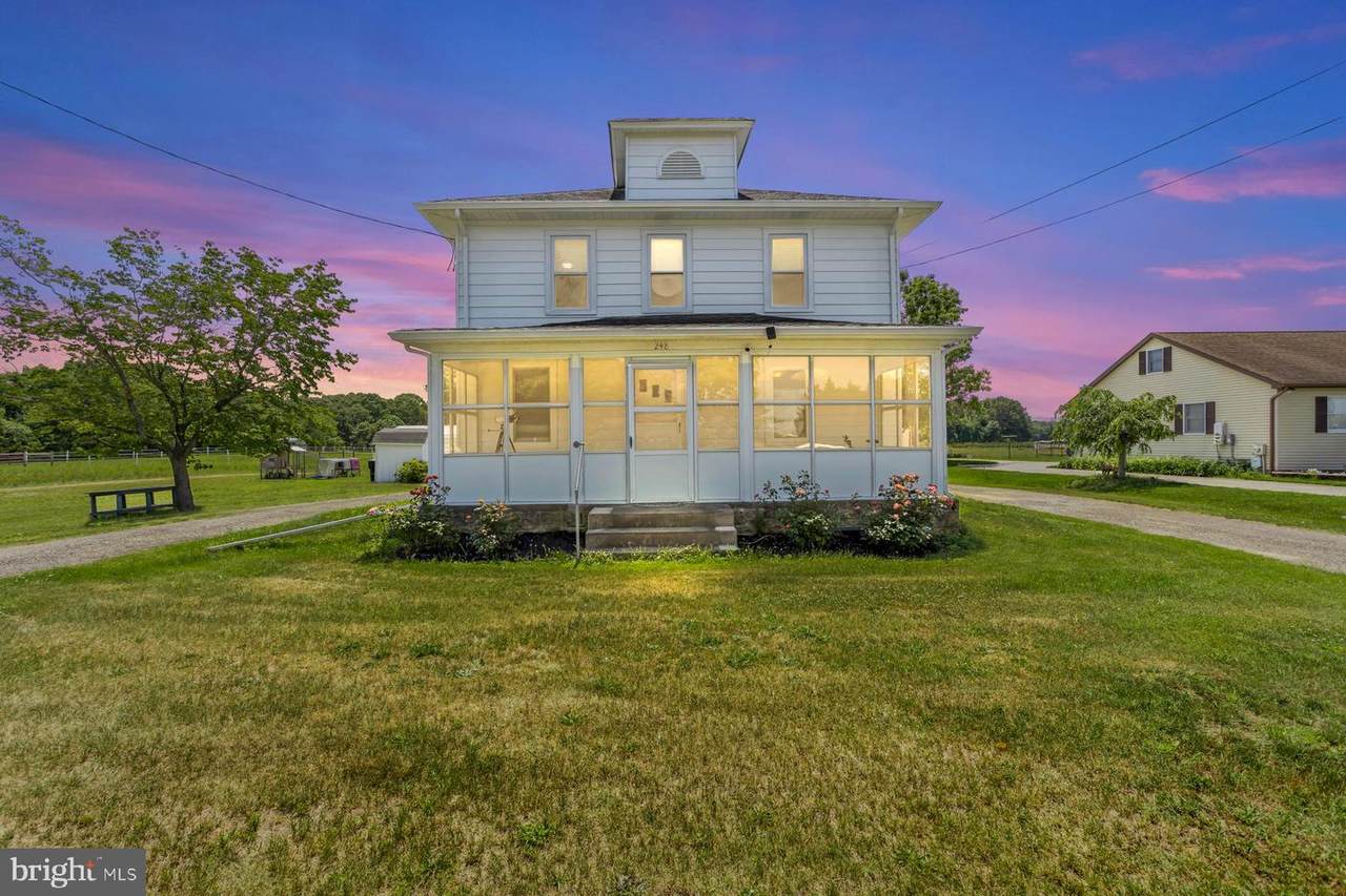 248 15TH Street - Photo 1