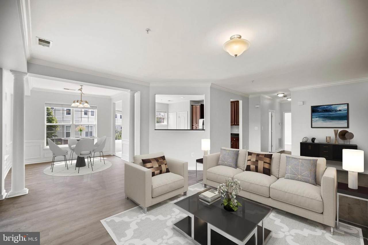 9722 Holmes Place - Photo 1