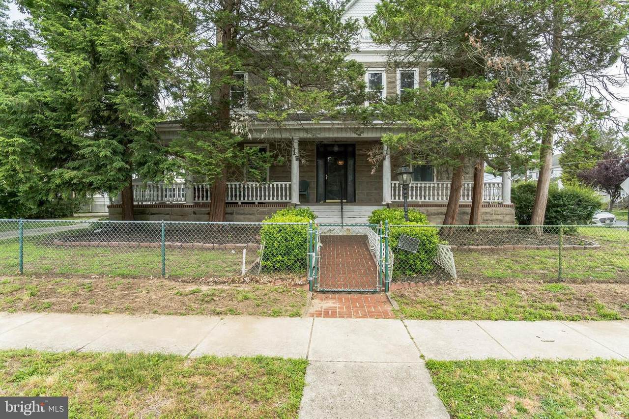 1 Thompson Avenue - Photo 1