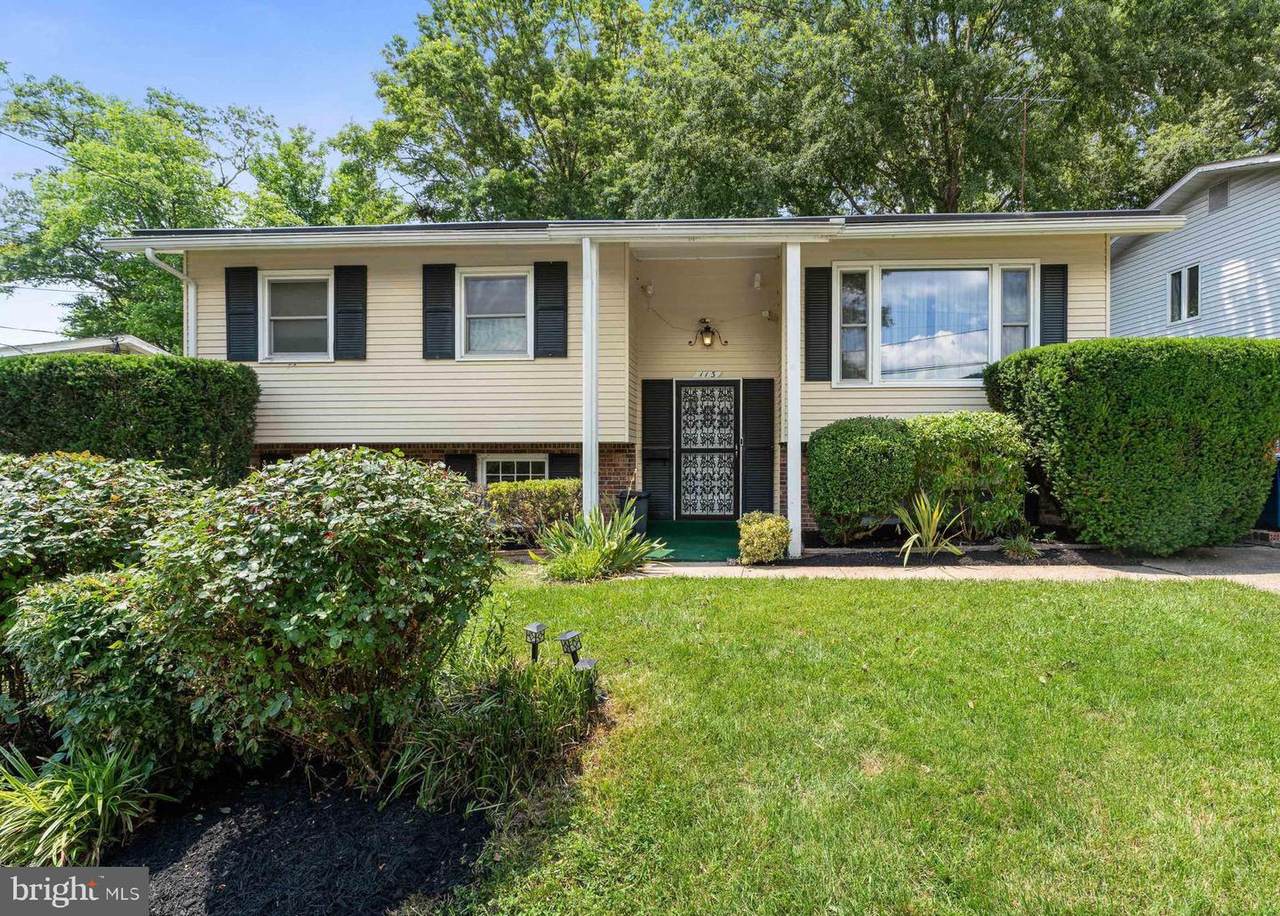 113 Rosewood Drive - Photo 1