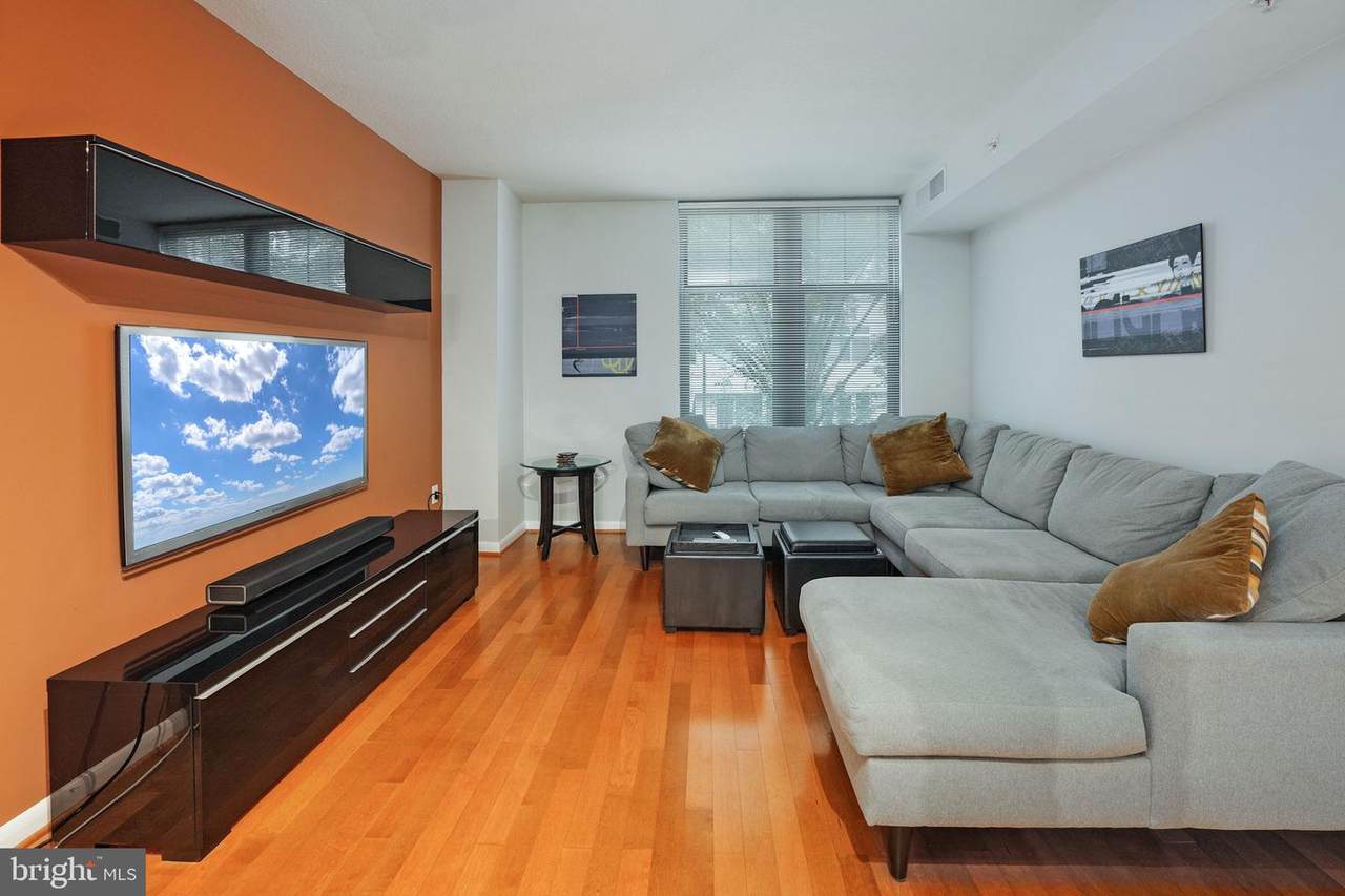 1021 Garfield Street - Photo 1