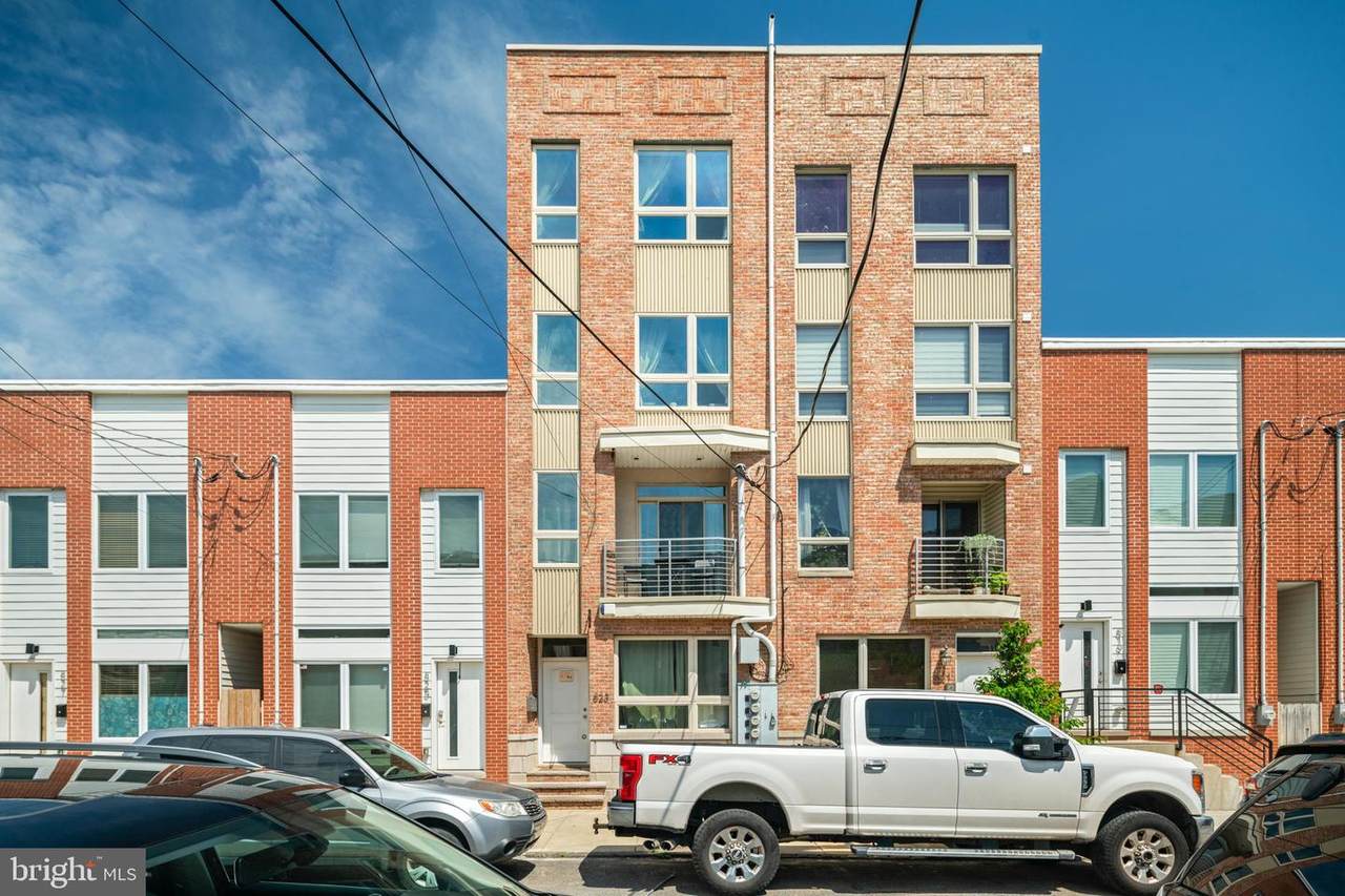 823 15TH Street - Photo 1